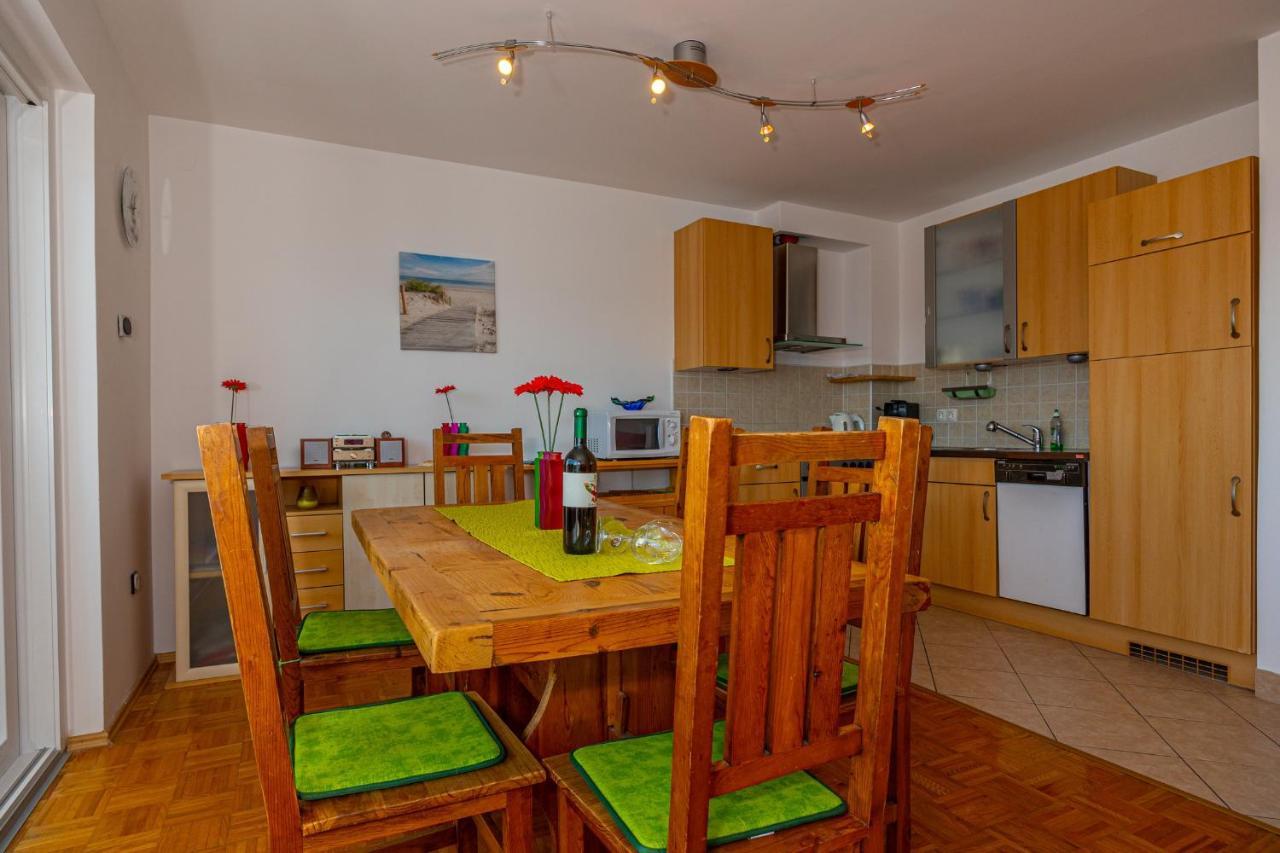 Apartment Svjetlana Dramalj Kültér fotó