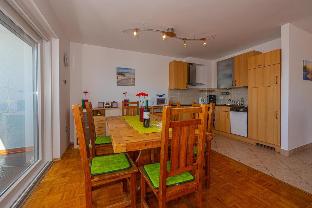 Apartment Svjetlana Dramalj Kültér fotó